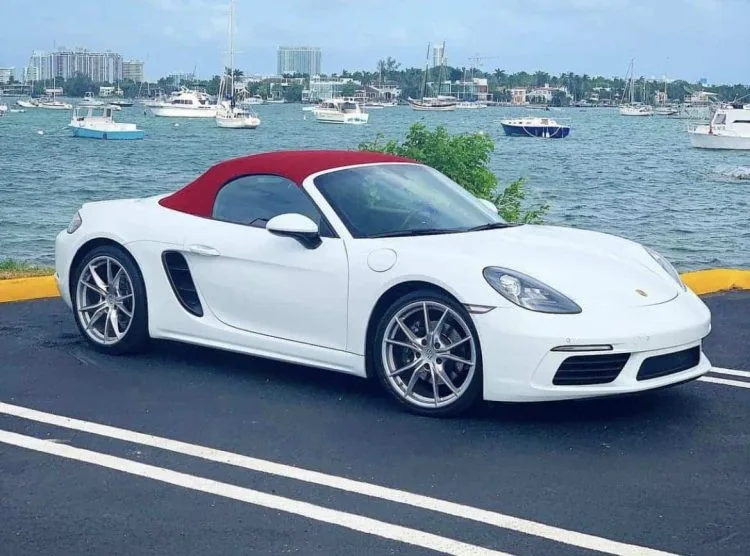 Hire a Porsche 718 Boxster in Australia